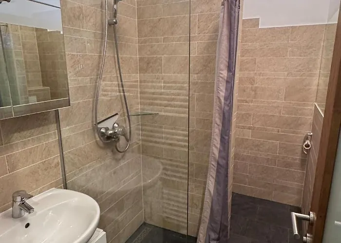 Apartment Ruhiges Mit Guter Verkehrsanbindung *